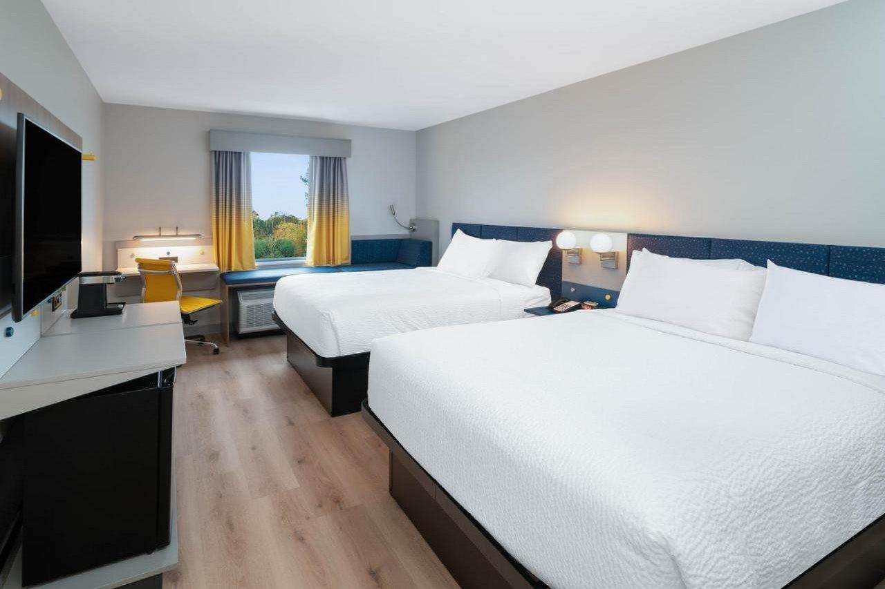 Microtel Inn & Suites By Wyndham Hot Springs Ngoại thất bức ảnh