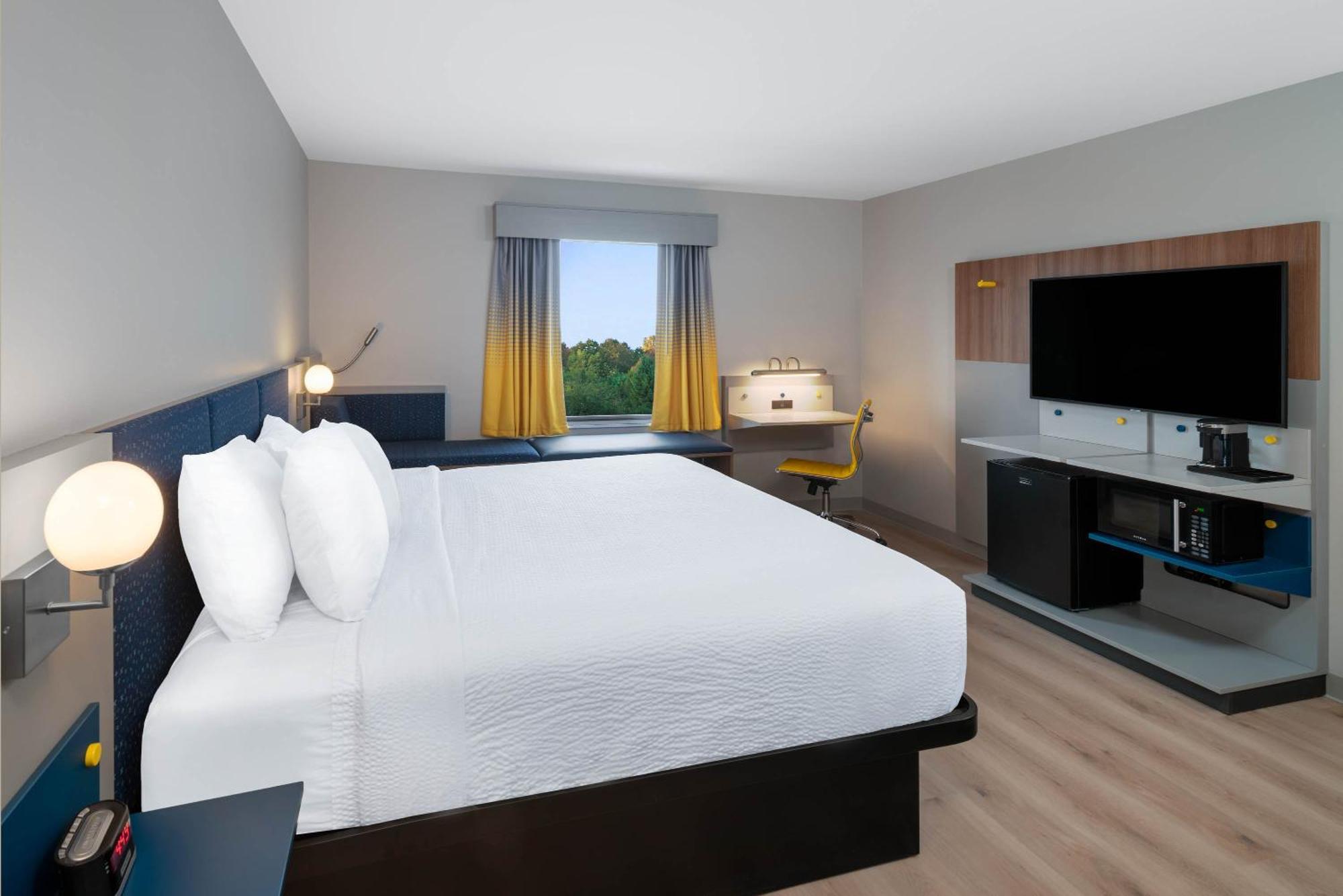 Microtel Inn & Suites By Wyndham Hot Springs Ngoại thất bức ảnh