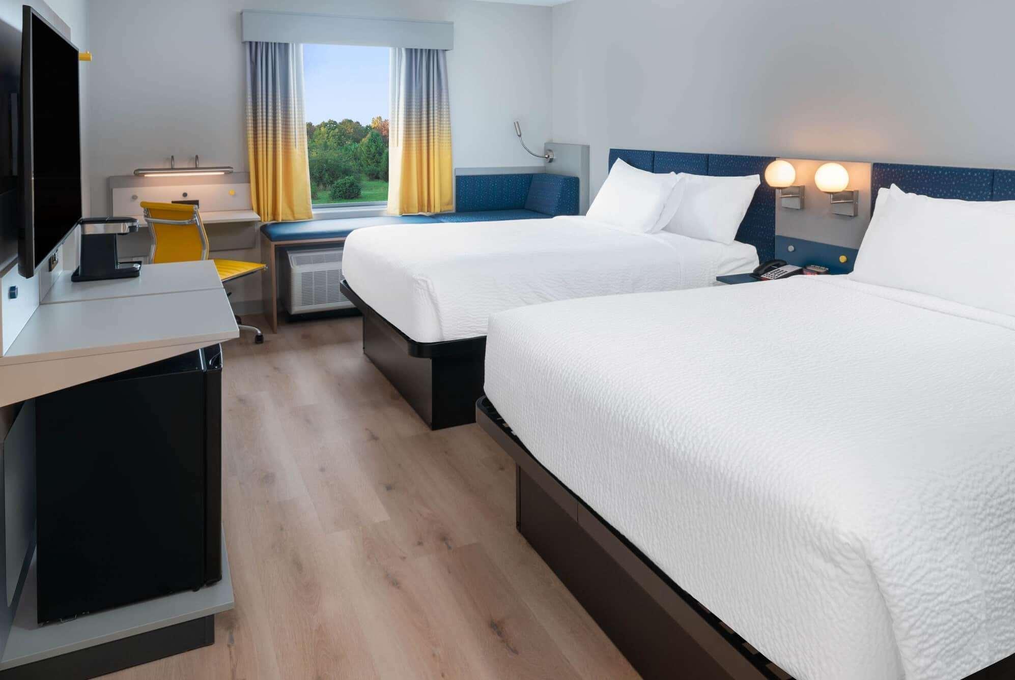 Microtel Inn & Suites By Wyndham Hot Springs Ngoại thất bức ảnh
