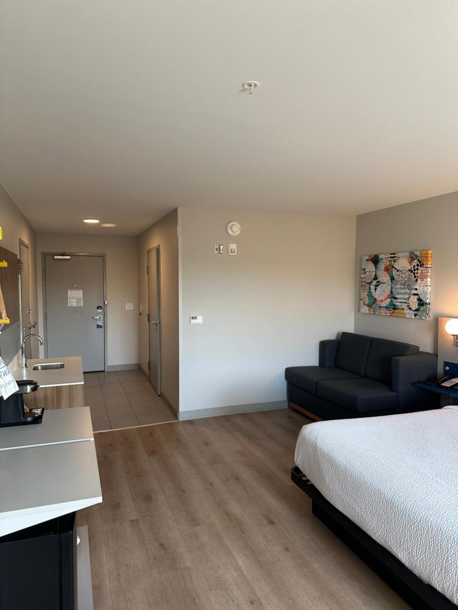 Microtel Inn & Suites By Wyndham Hot Springs Ngoại thất bức ảnh